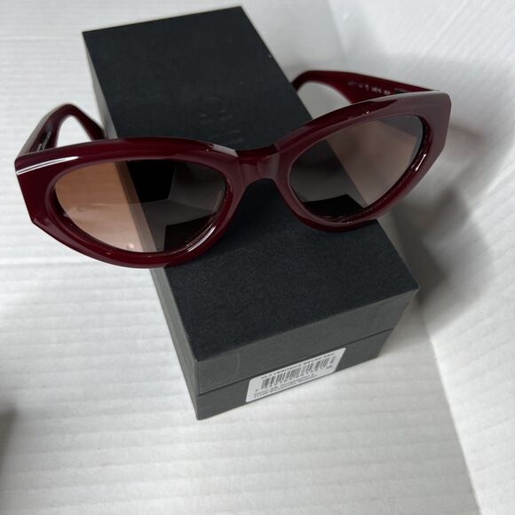 Chimi 06.3 / Veronica Beard Red  Sunglasses 53/21 NWT main image 4